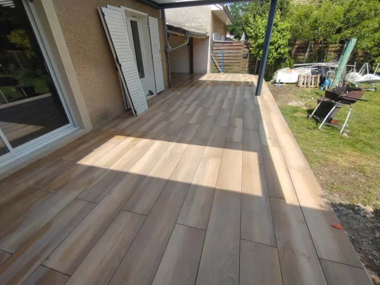 Pose d'une terrasse sur plot , Ambérieu-en-Bugey, ACR Carrelage
